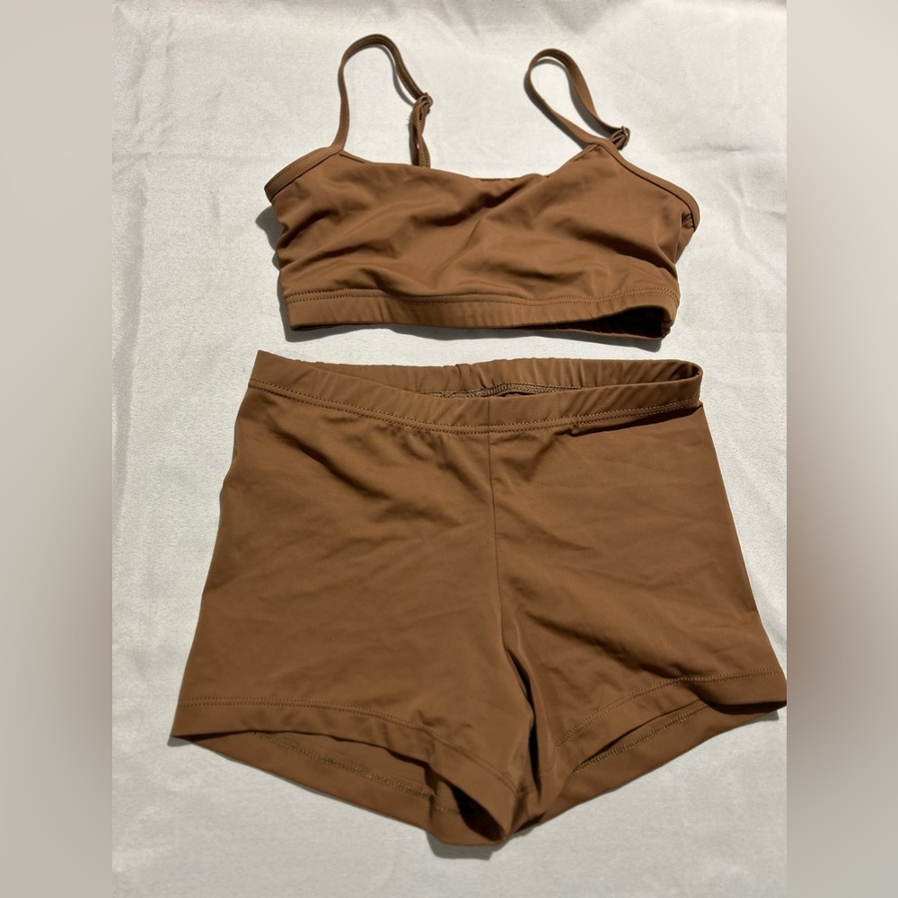 Weissman 2piece short & bra set size medium child